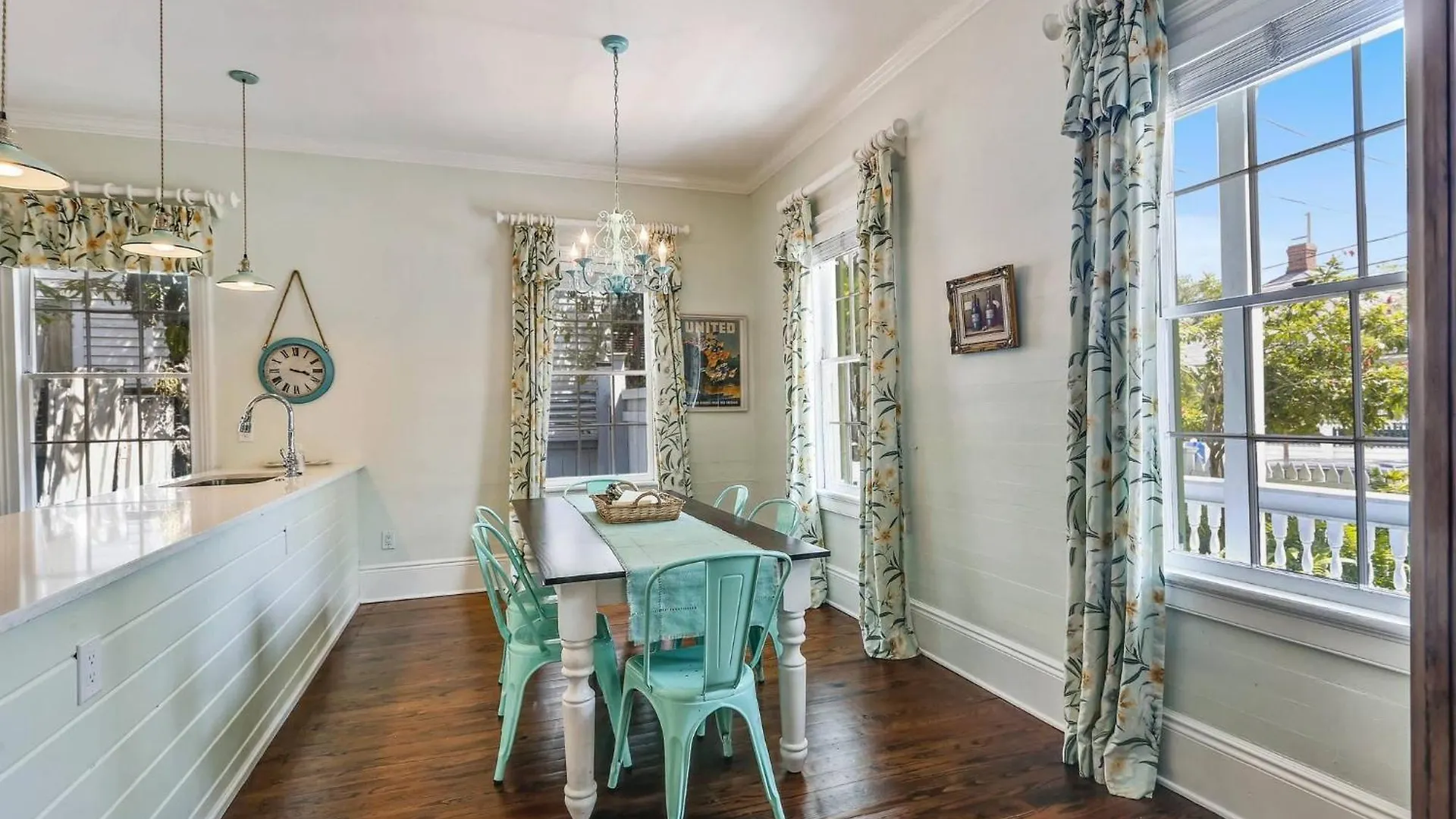 Lighthouse By Avantstay Walk To Southernmost Point W Private Pool Patio Month Long Key West