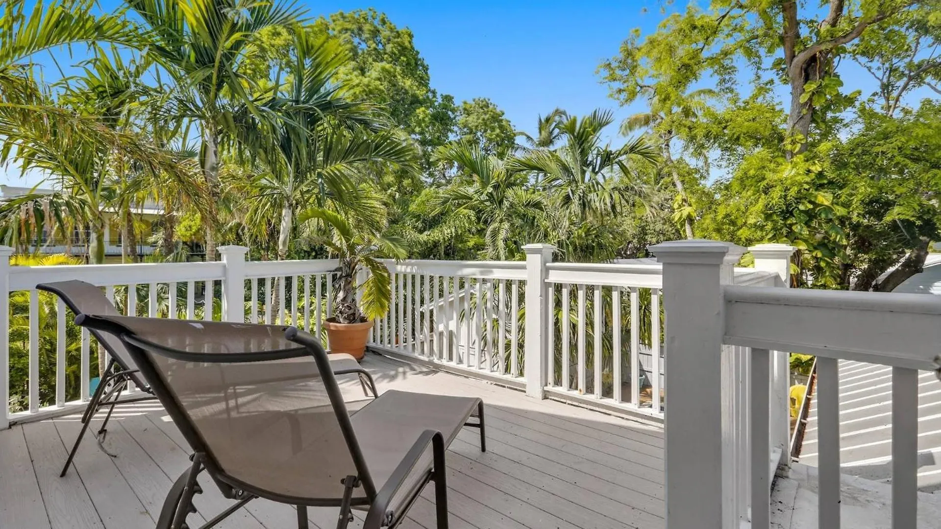 Holiday home Lighthouse By Avantstay Walk To Southernmost Point W Private Pool Patio Month Long