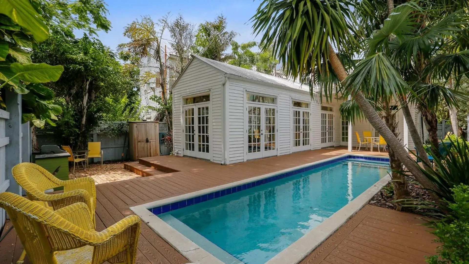 Lighthouse By Avantstay Walk To Southernmost Point W Private Pool Patio Month Long *