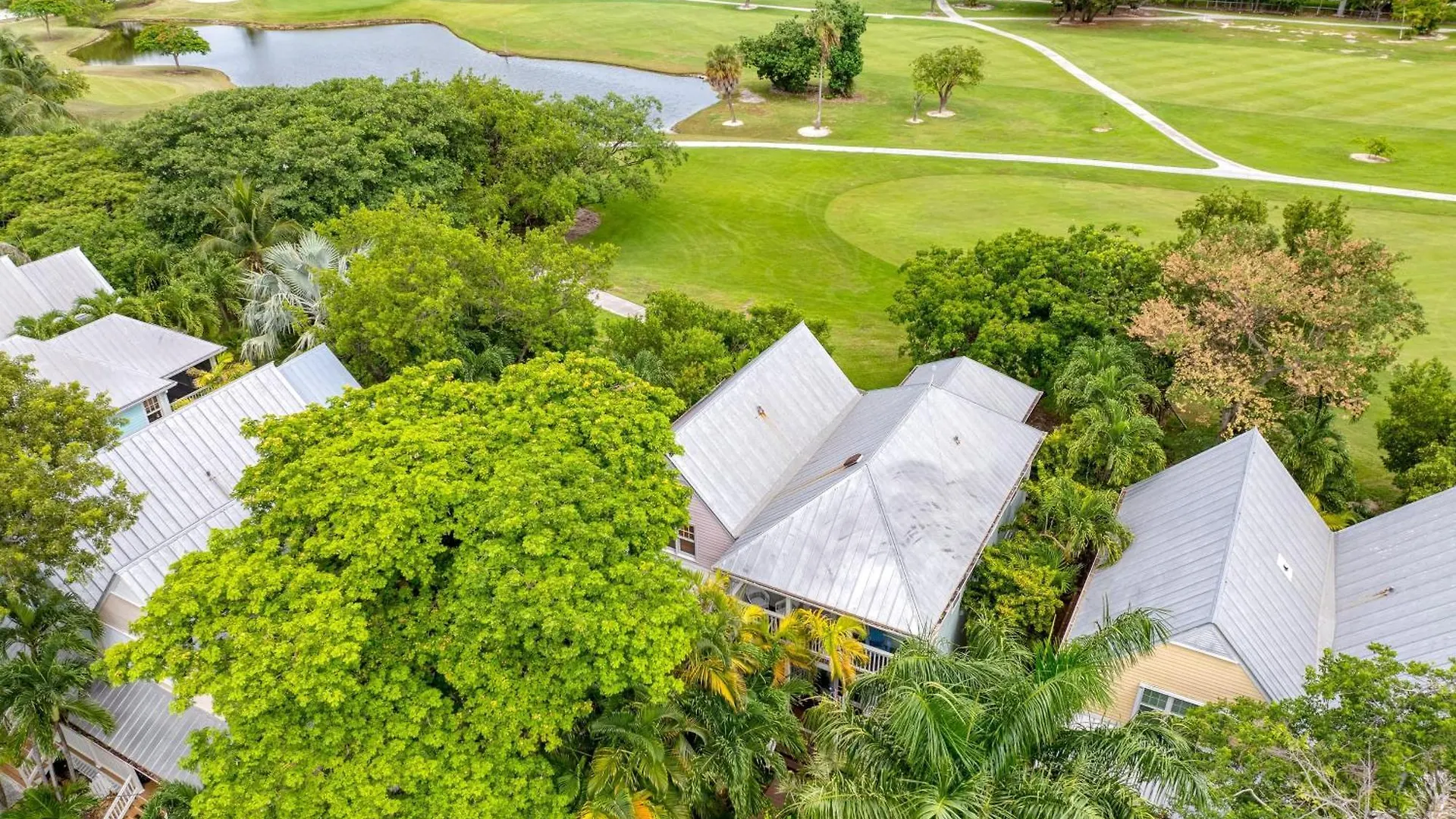 Keys To Paradise By Avantstay Balcony Pool Golf Holiday home