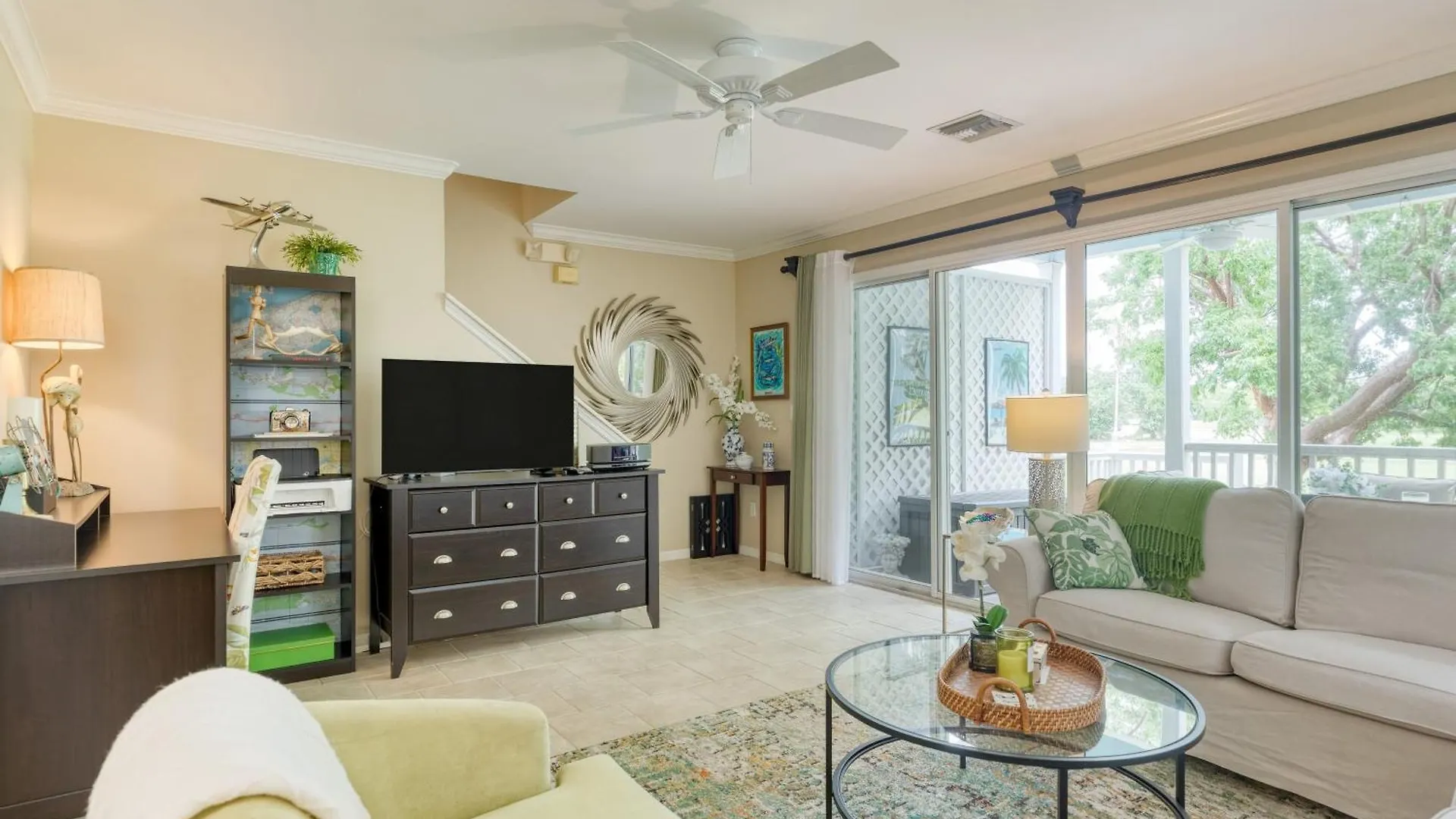 Keys To Paradise By Avantstay Balcony Pool Golf