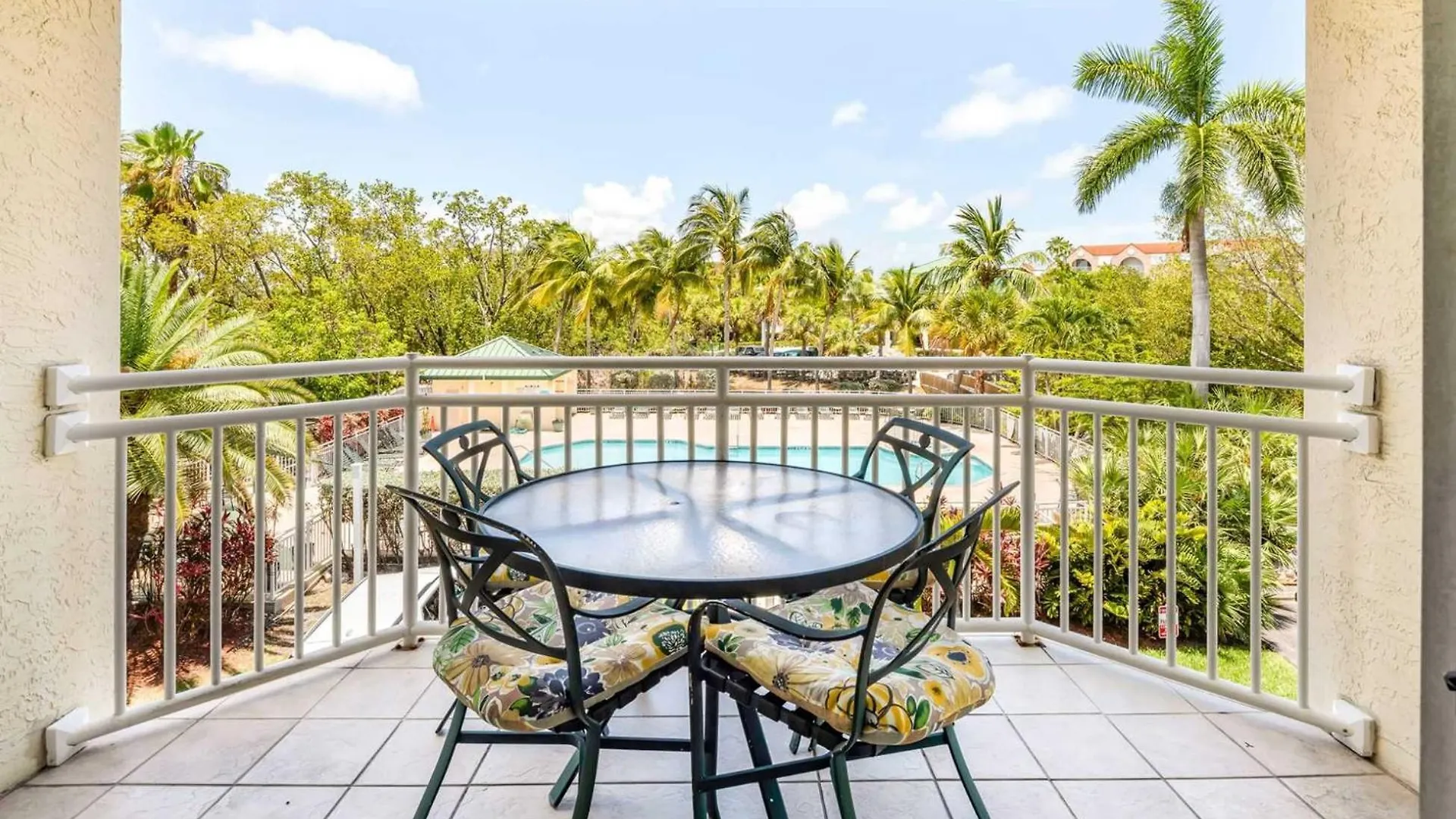 The St Martin -hot Tub & Pool Holiday home *