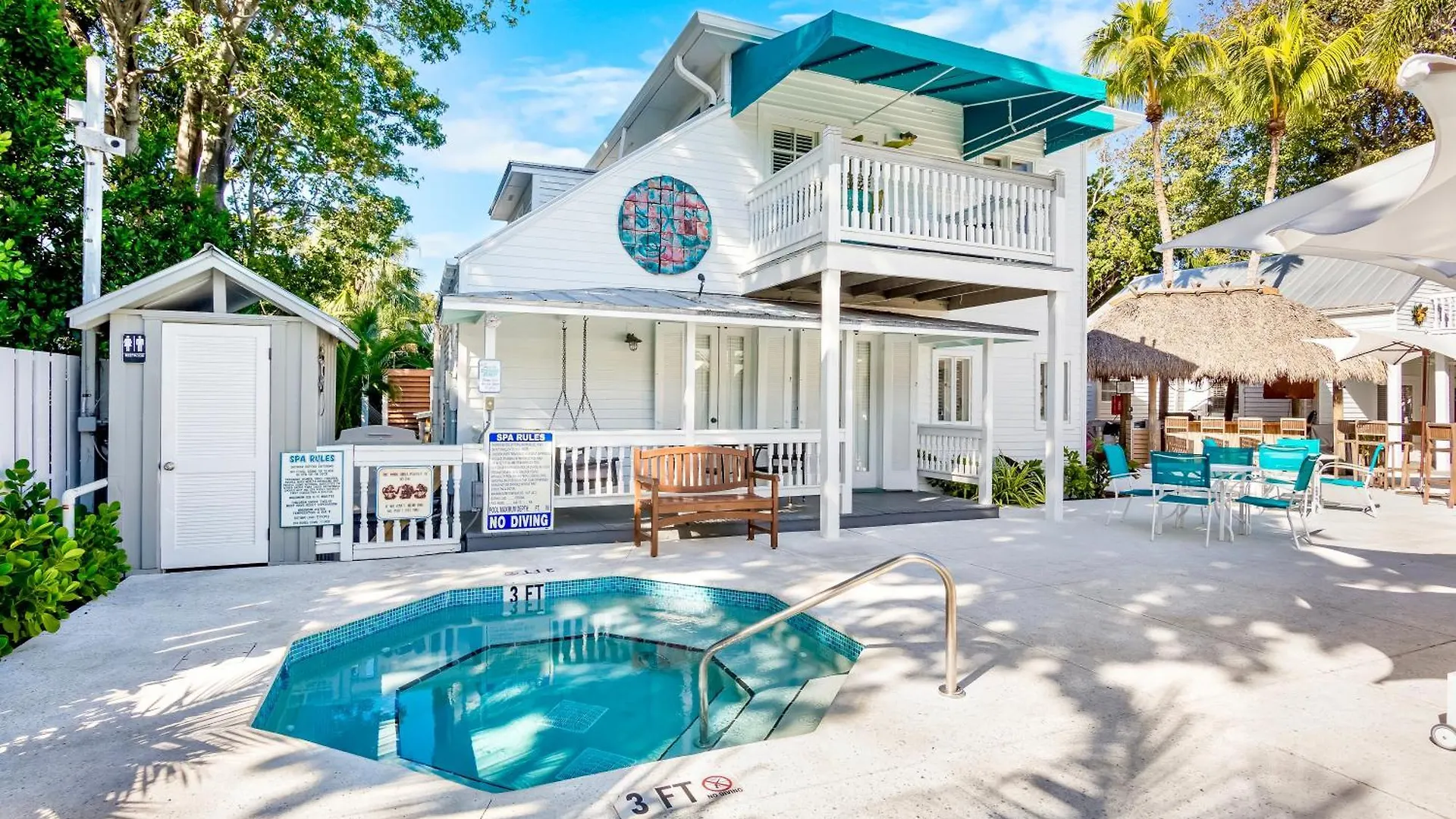 Eden House 3*