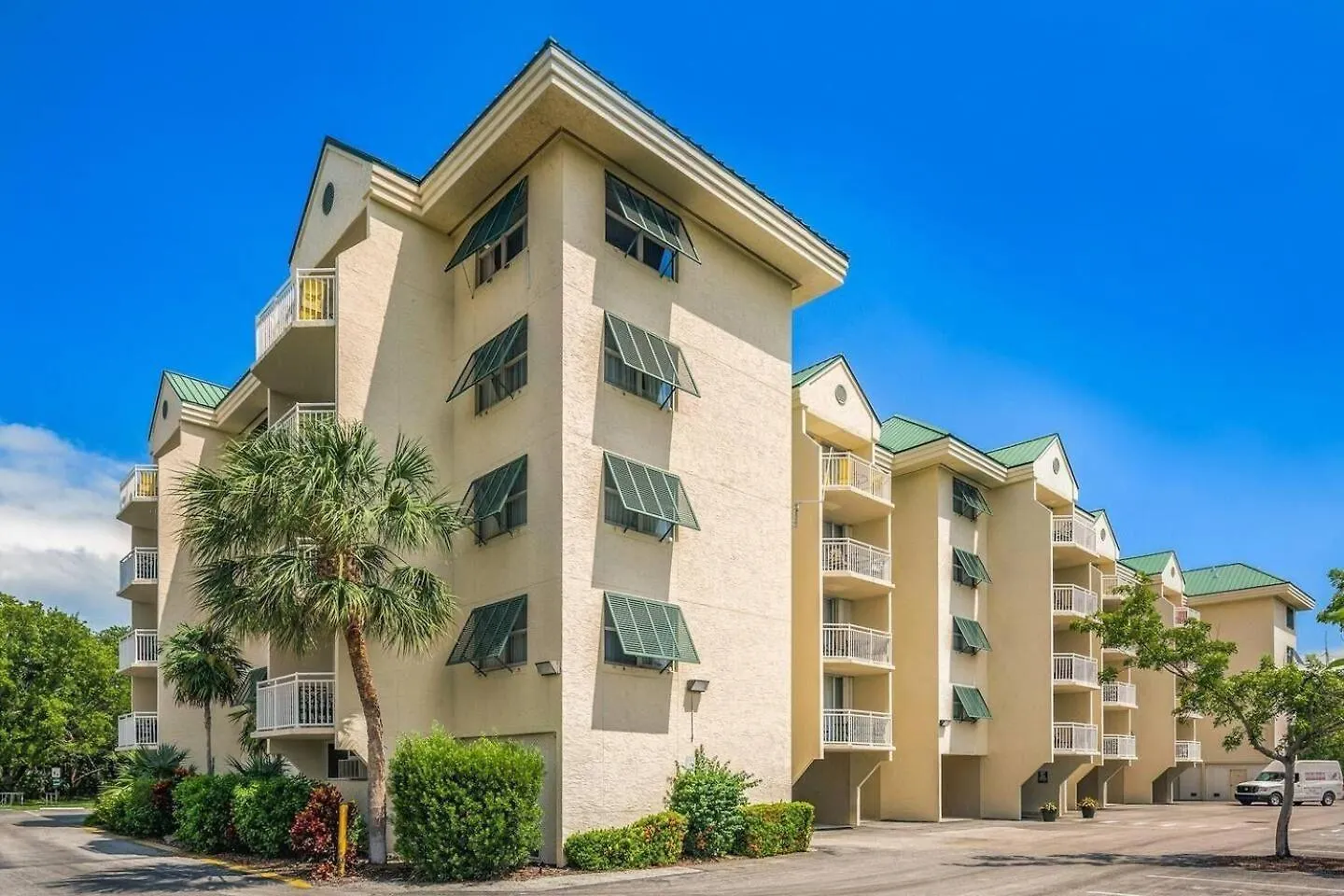 Butterfly Nest - Sunrise Apartment Key West