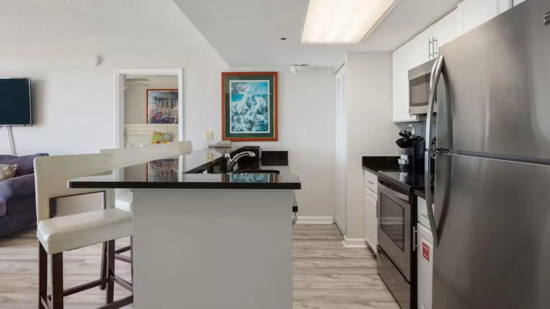 The Andros - Sunrise Apartment