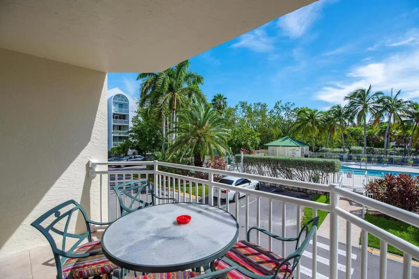 Butterfly Nest - Sunrise Apartment *