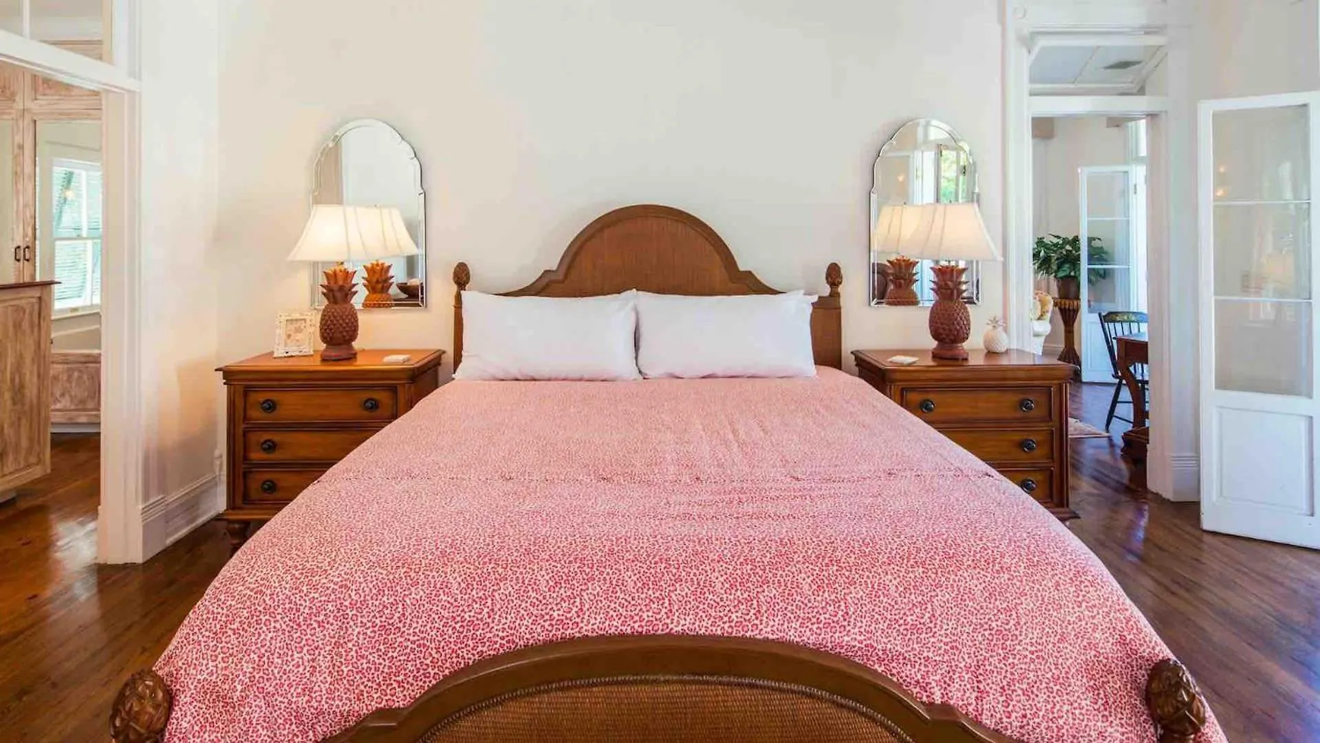 The Admirals Estate By Last Key Realty Holiday home Key West