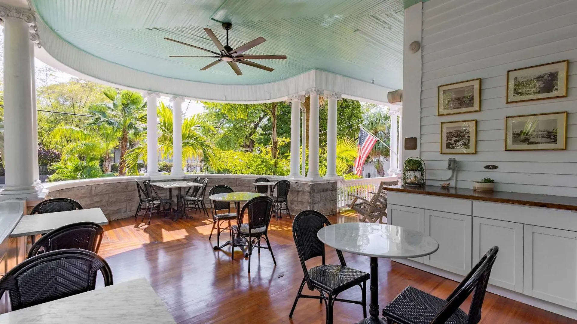 Deluxe Queen At The Curry Mansion - Parking & Heated Pool! * Key West