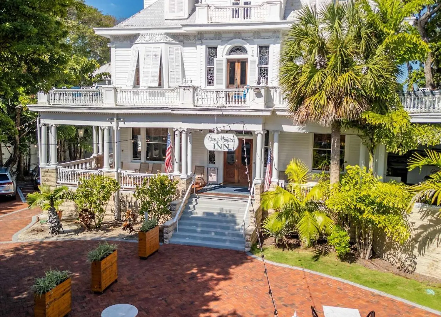 Deluxe Queen At The Curry Mansion - Parking & Heated Pool! * Key West