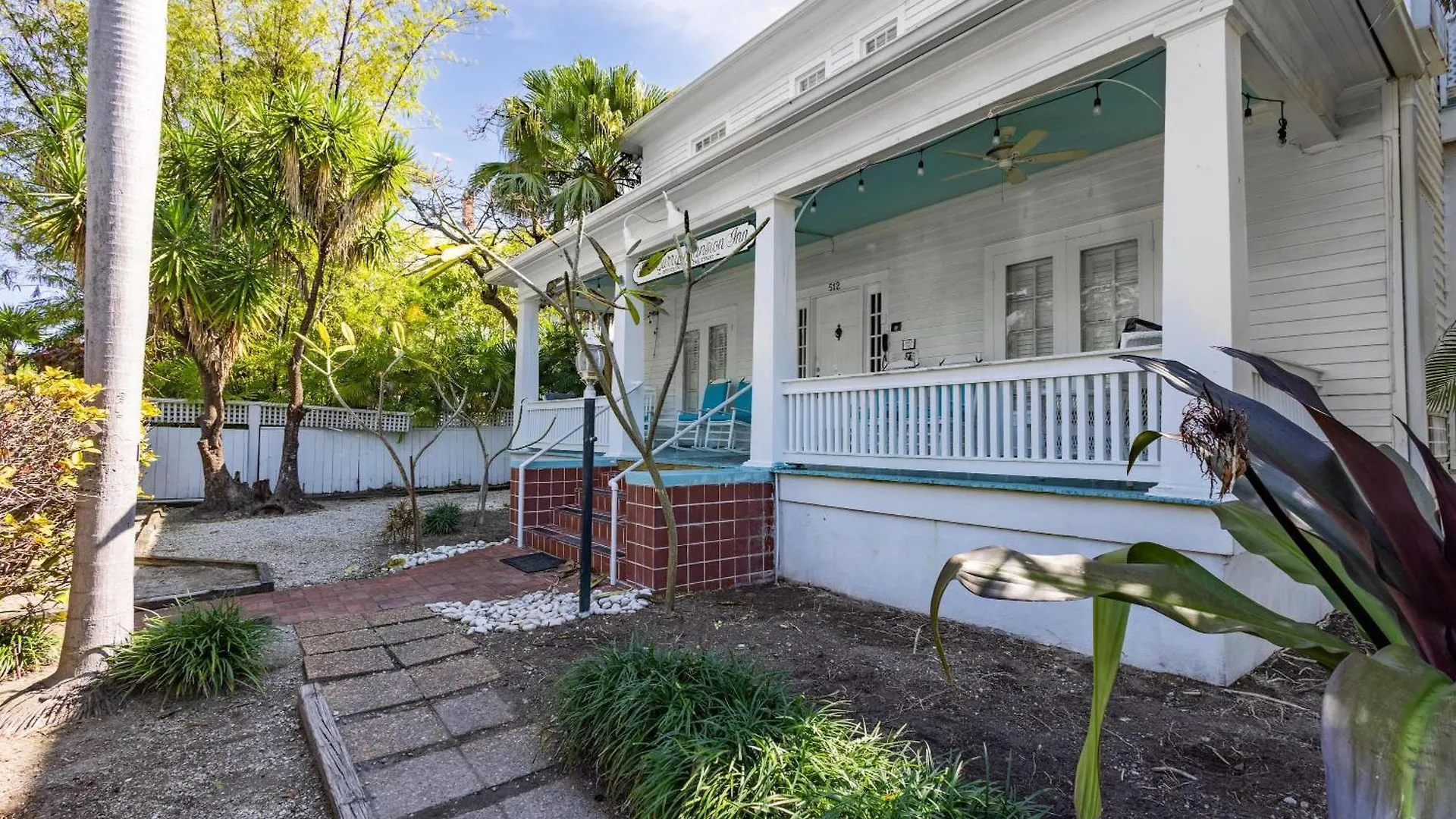Classic King Balcony At The House Fogadó Key West
