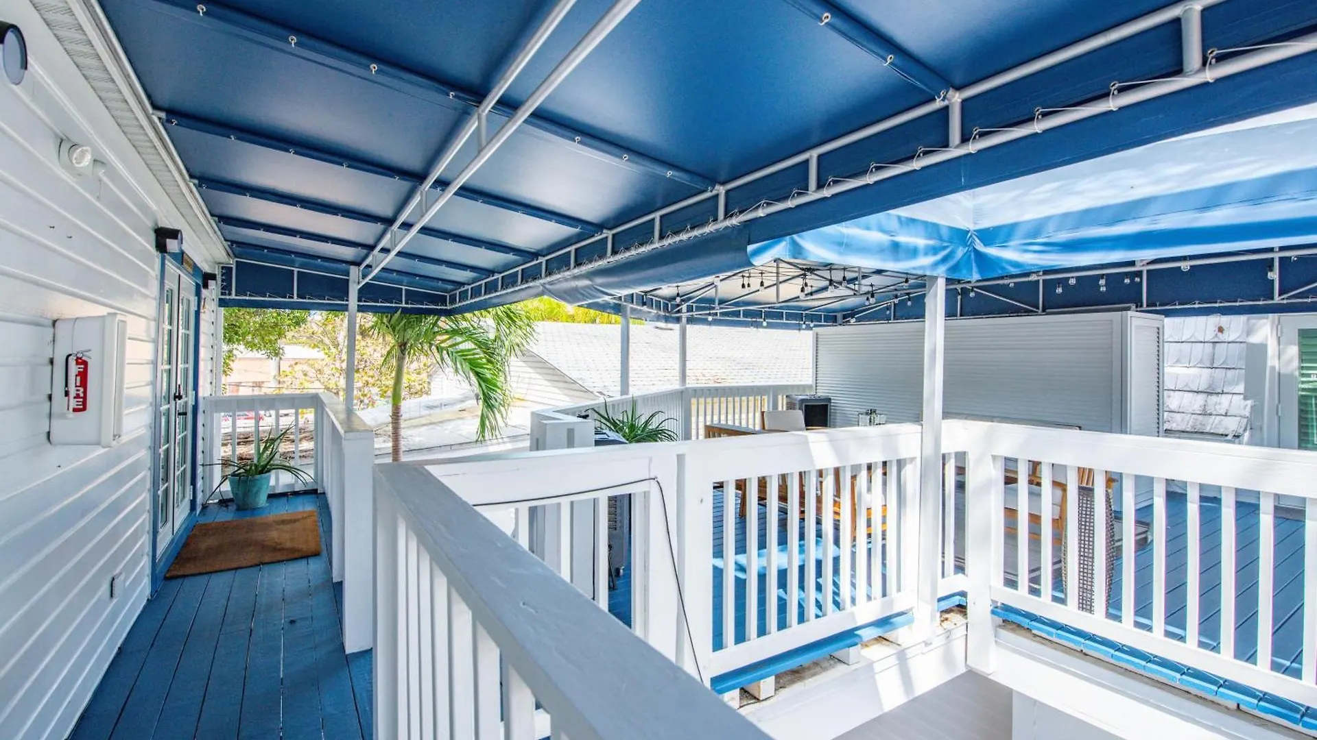 Sunshine State At Custom House Apartment *