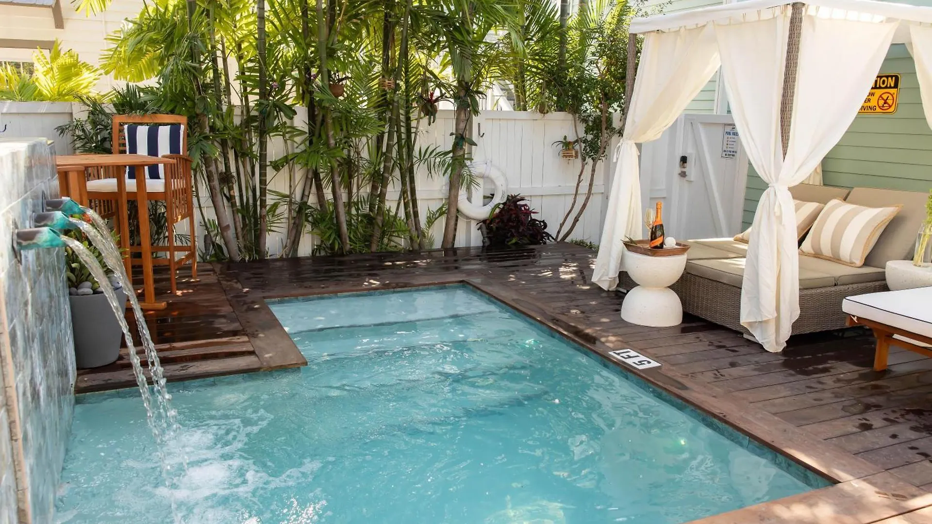 Tortugas Harbor-sombrero Reef Holiday home *