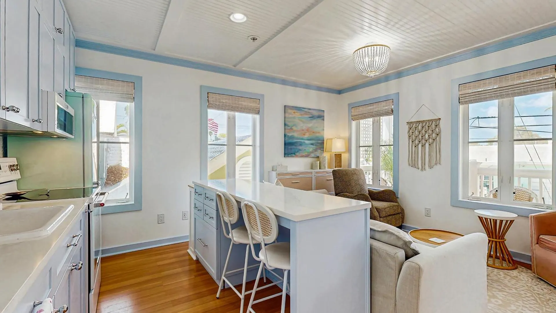 Periwinkle Place Apartment *