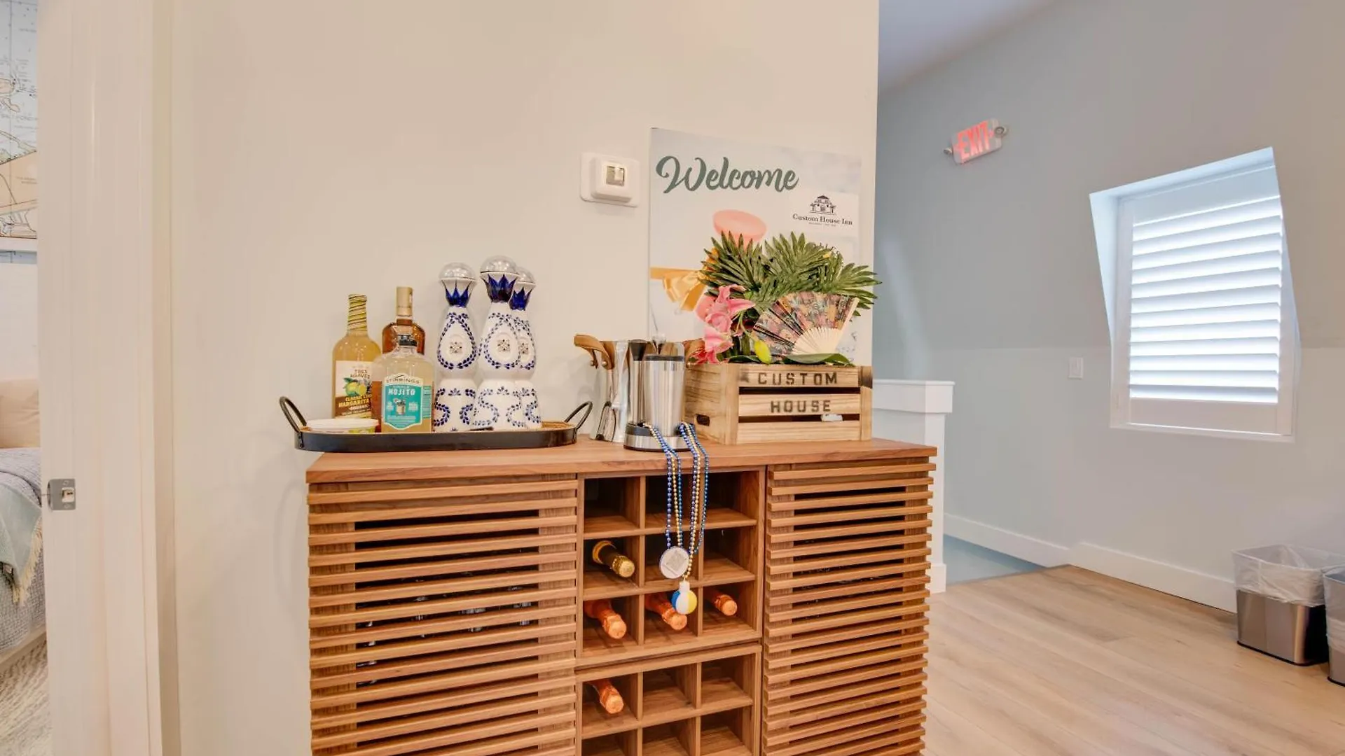 The Penthouse At Custom House Apartment *