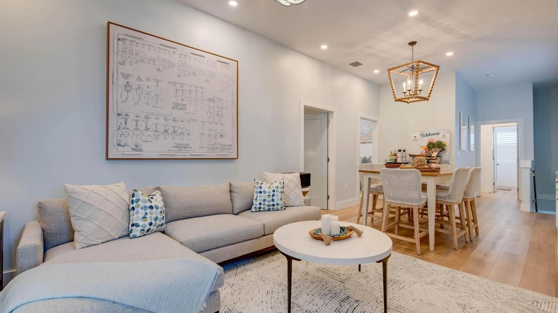 The Penthouse At Custom House *