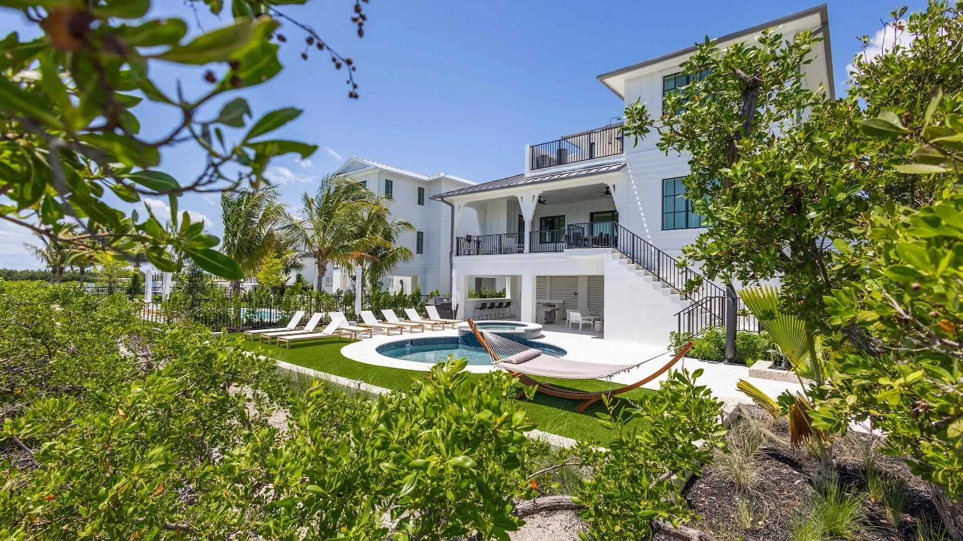 Holiday home Parking Pool Dock - Starboard House *