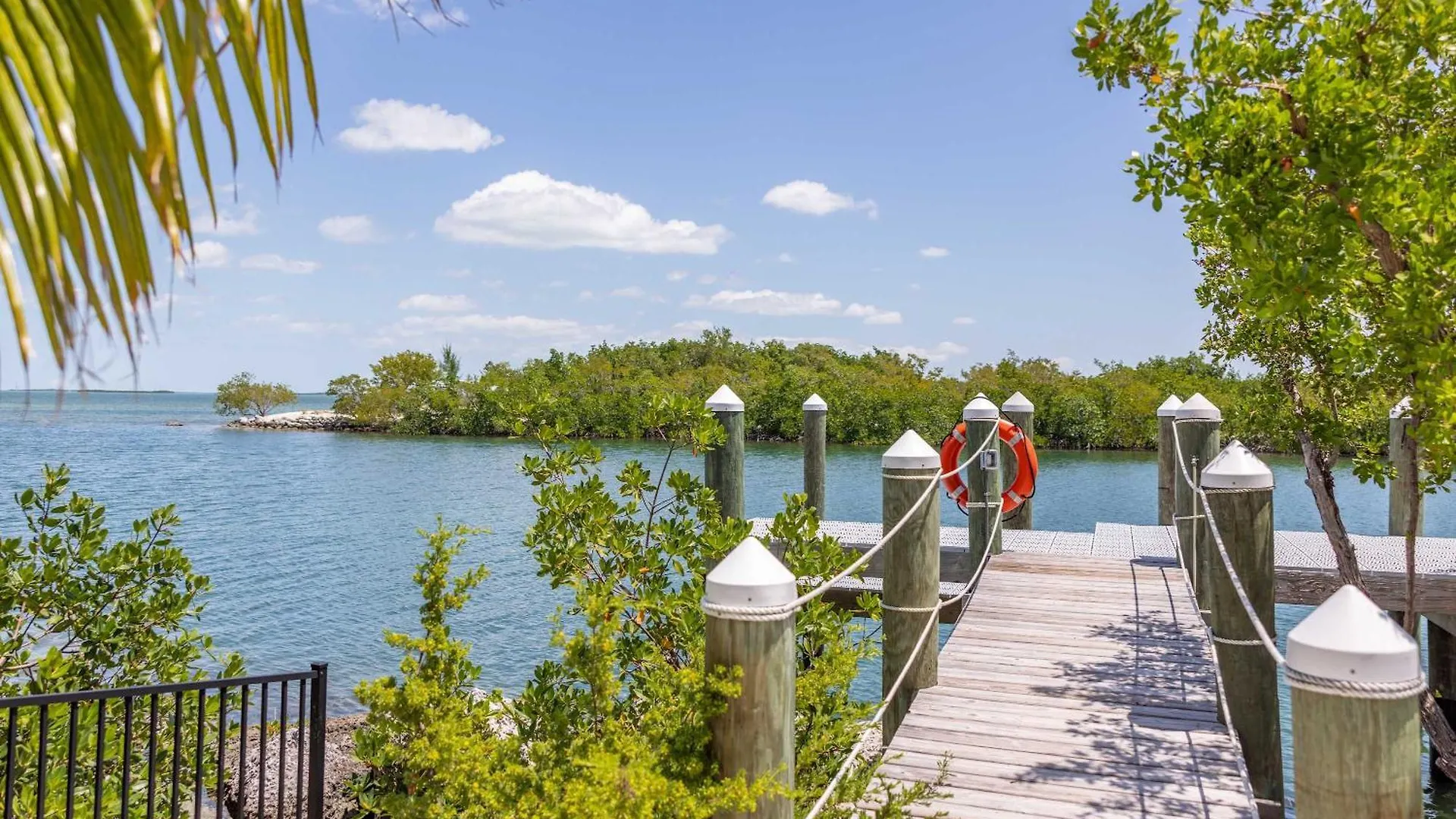 Parking Pool Dock - Starboard House *