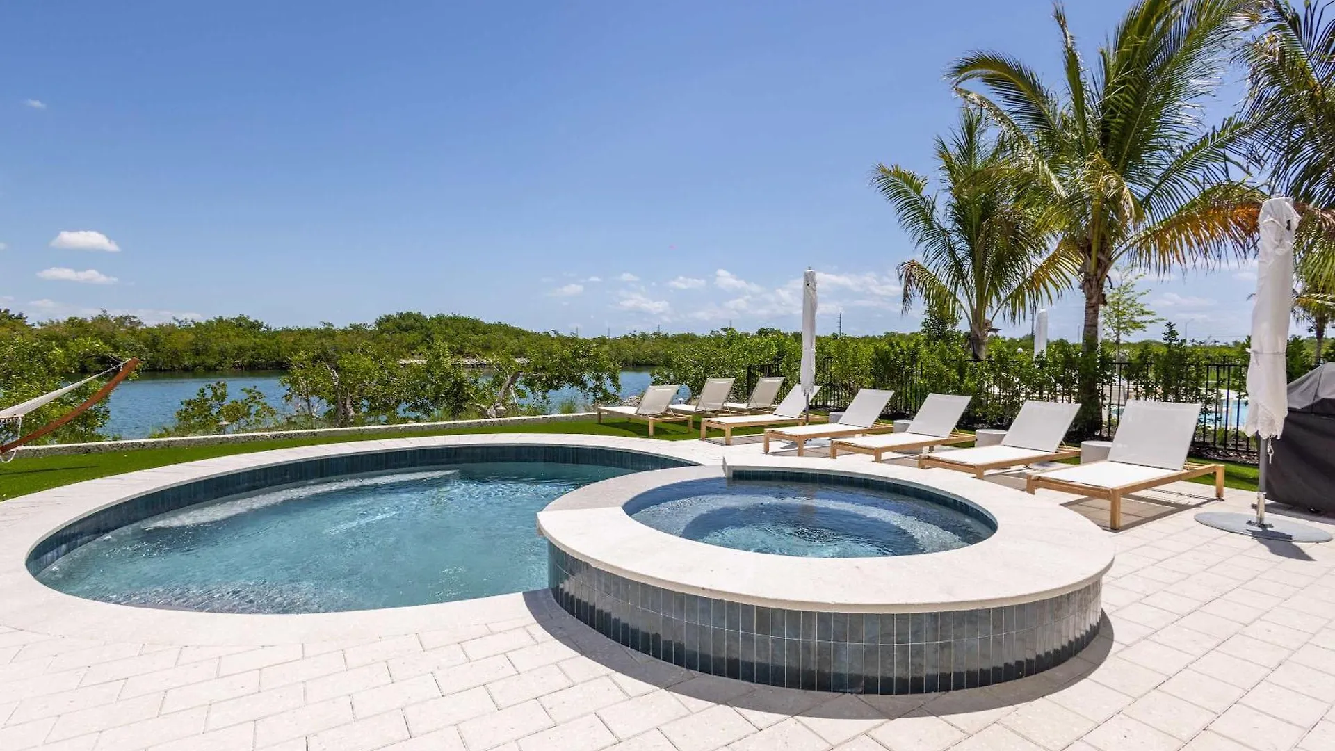 Parking Pool Dock - Starboard House * Key West