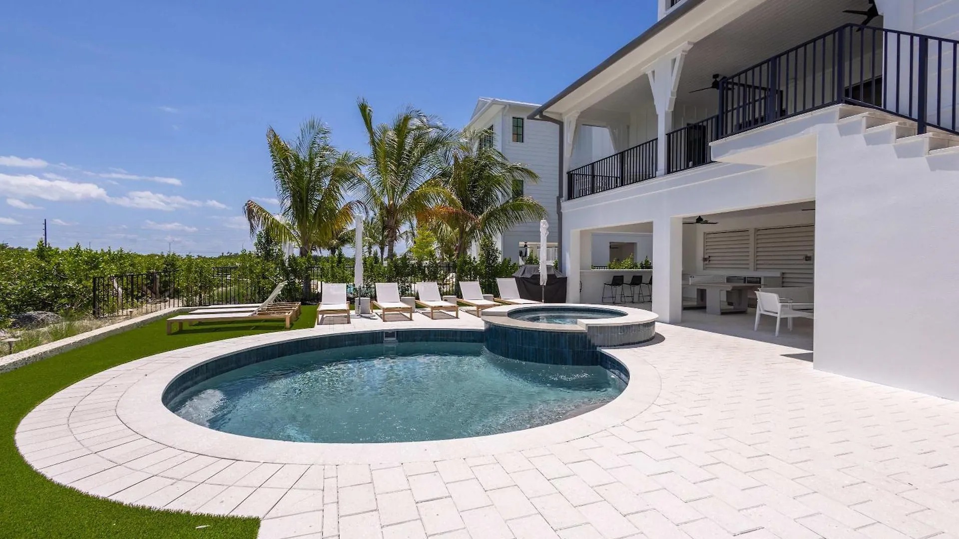 Parking Pool Dock - Starboard House * Key West