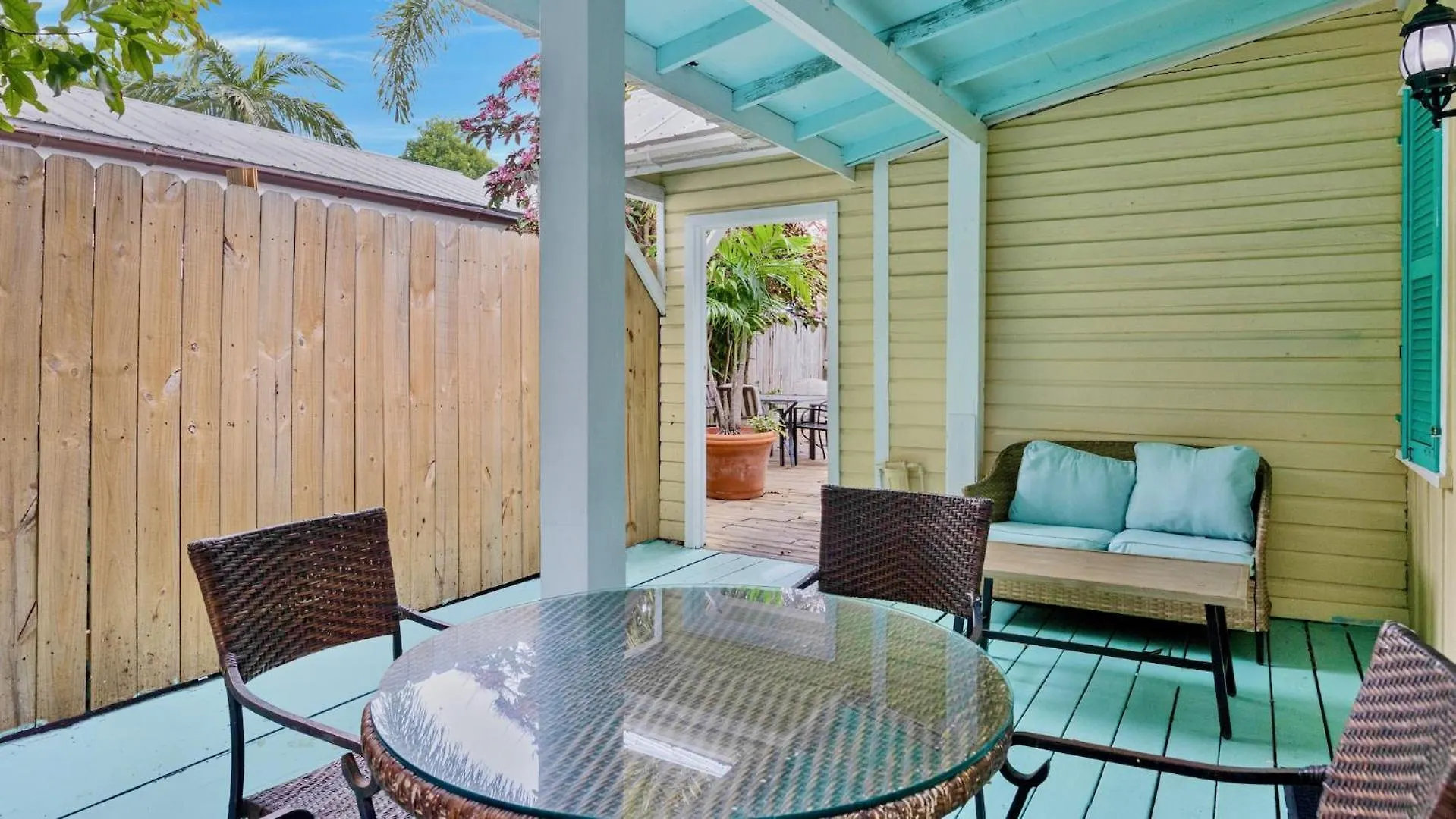 Calusa By Last Key Realty Holiday home