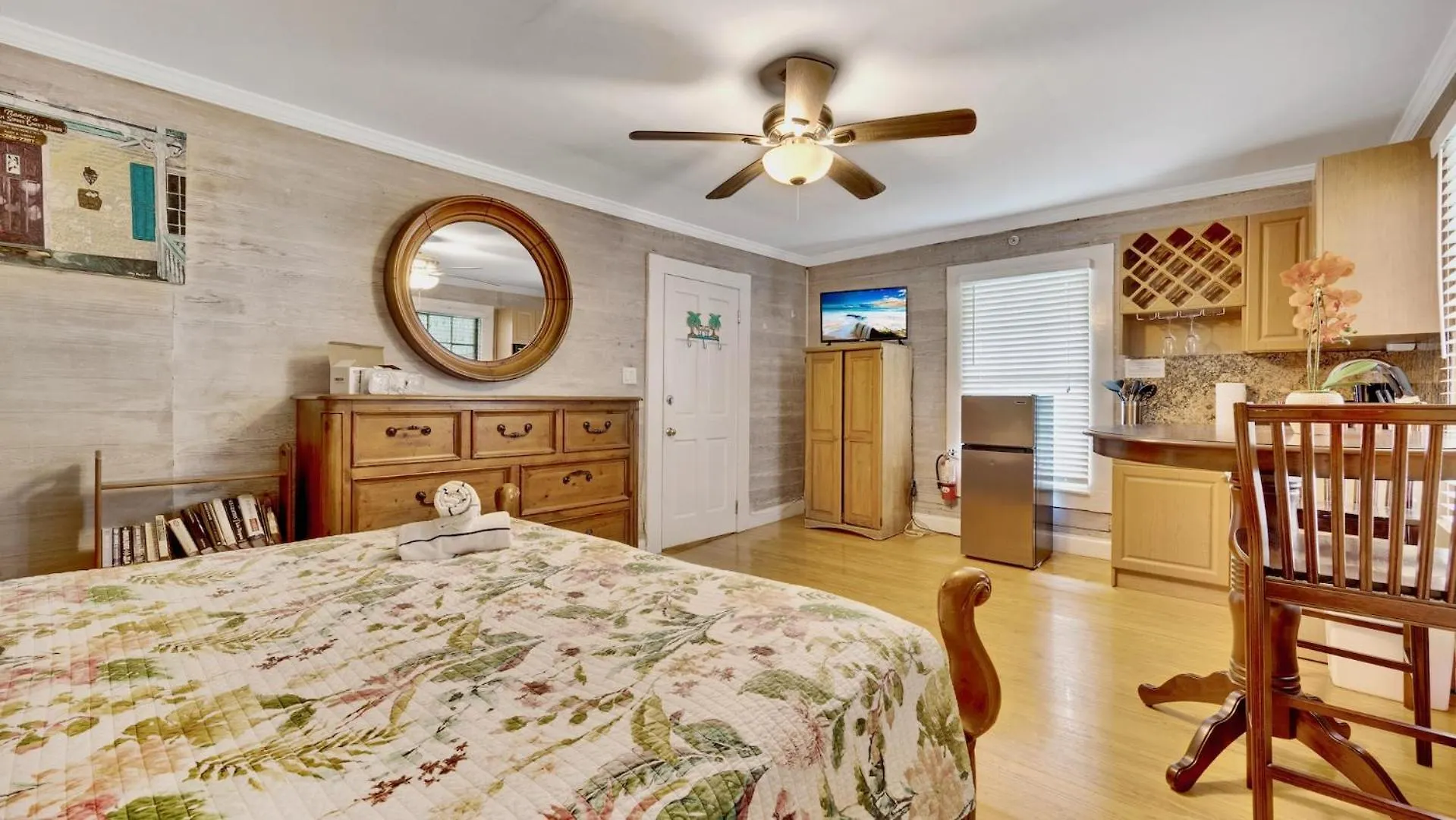 Kokomo By Last Key Realty *