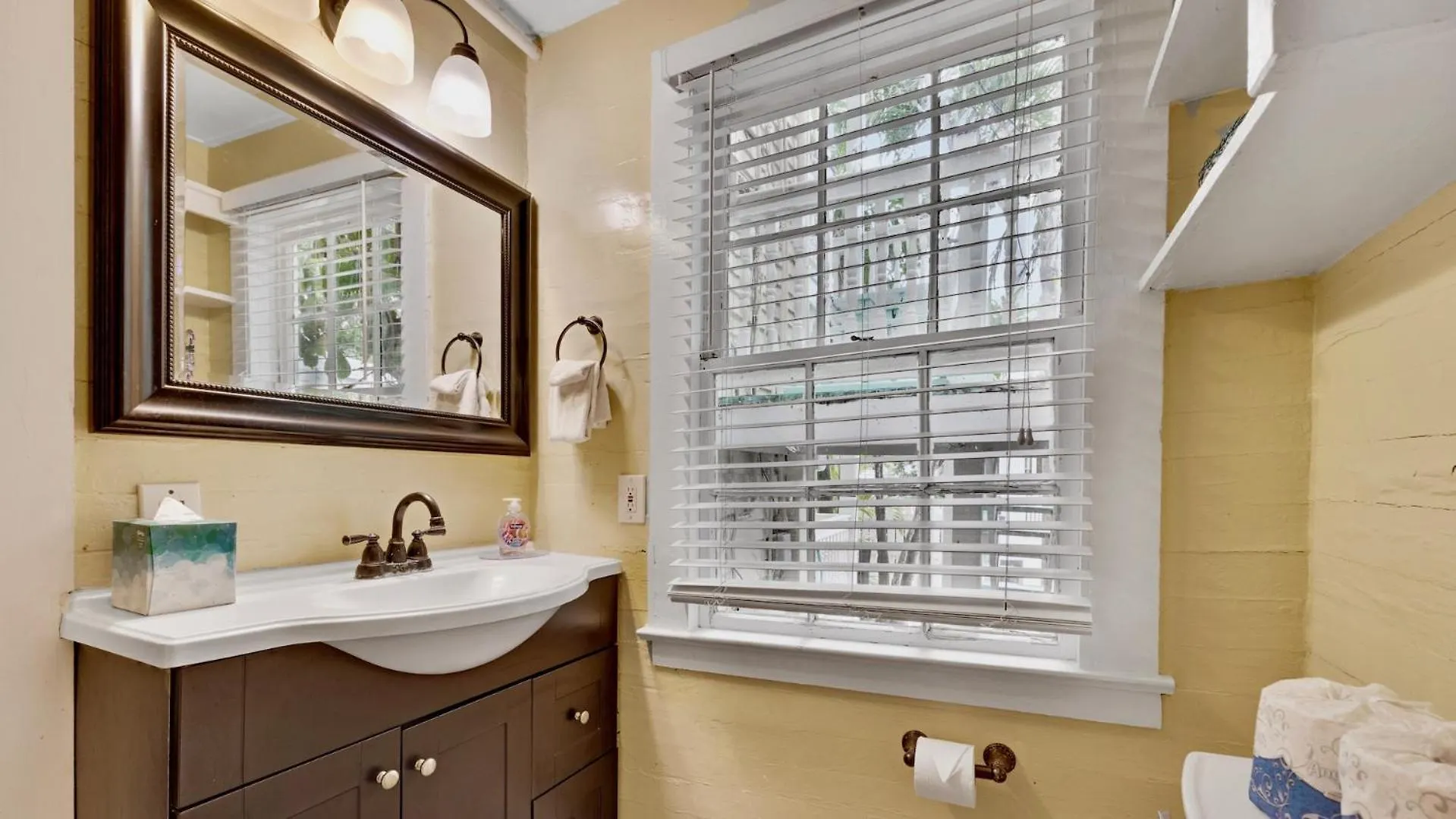 Kokomo By Last Key Realty