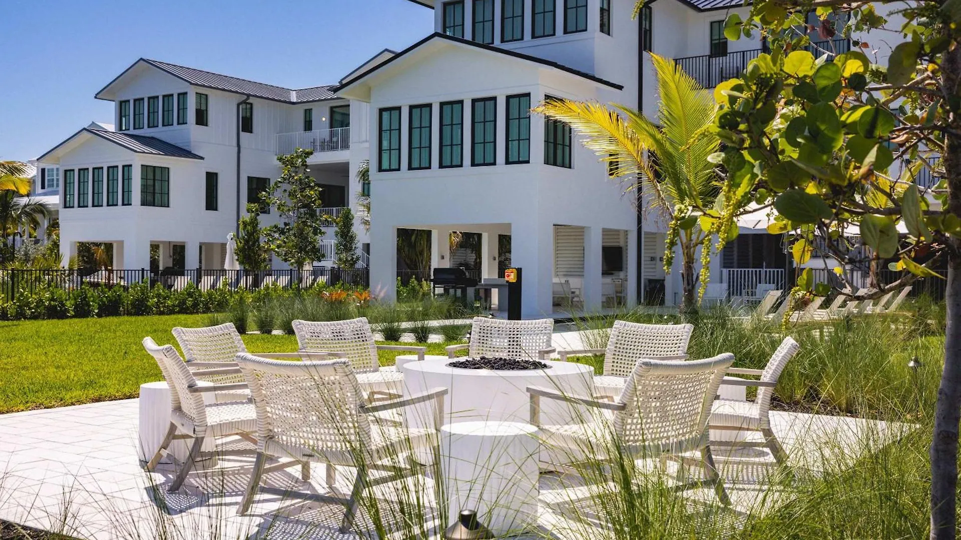 Waterfront Luxury - Tidelands House *