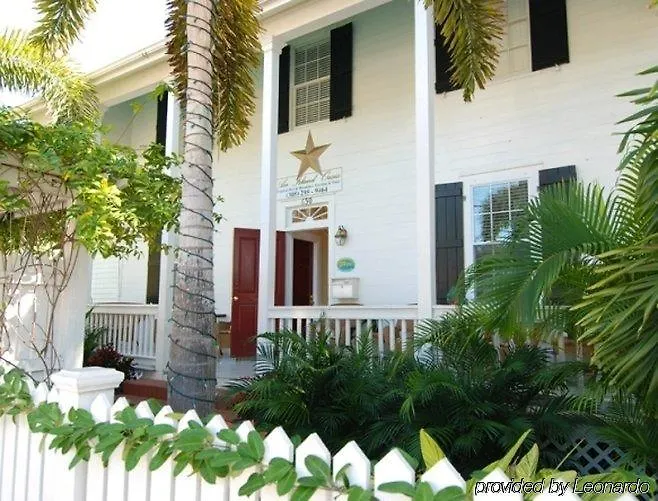 Kona Kai Oasis Bed & Breakfast Key West