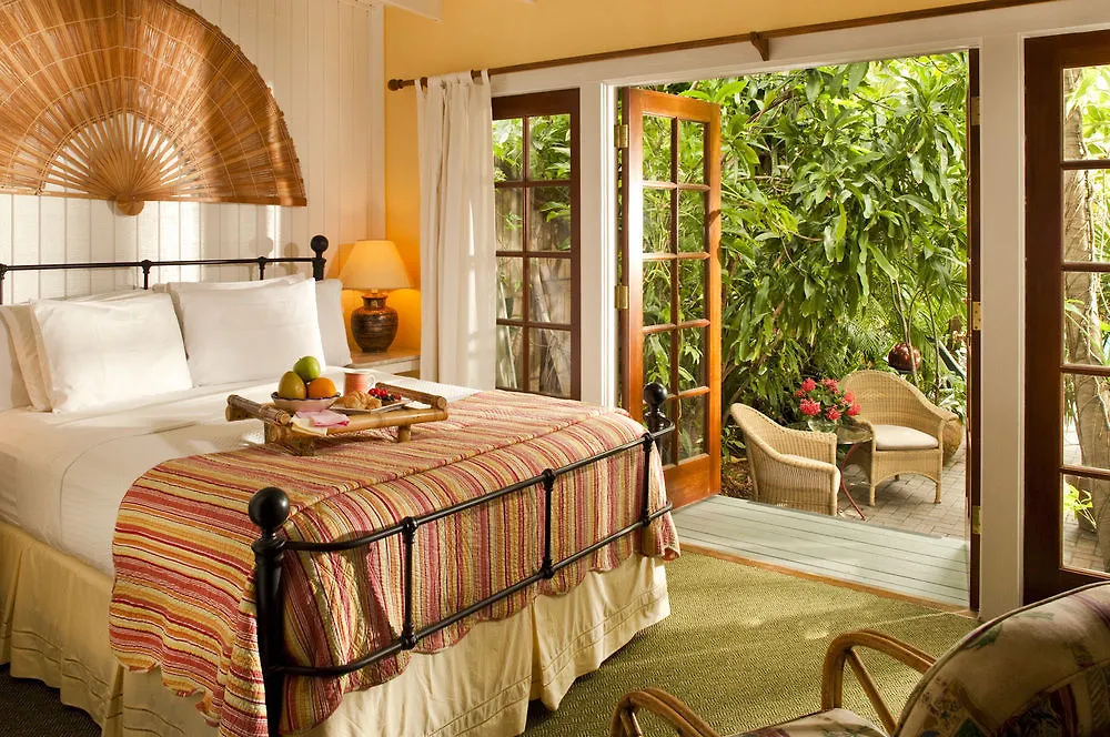 Tropical Hotel 3*