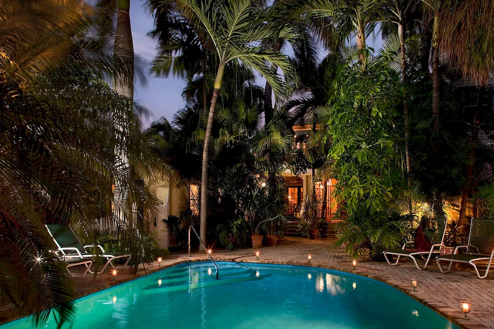 Tropical Hotel 3*