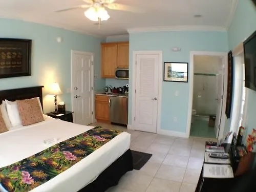 Travelers Palm Key West