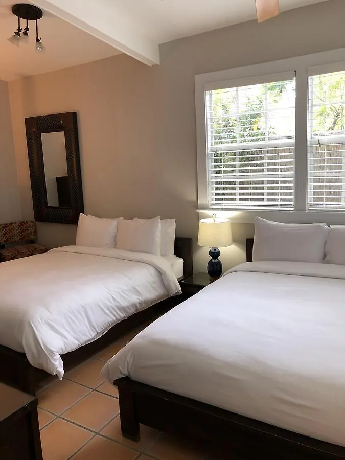 Panzió L'habitation Guesthouse- Adult Exclusive Key West