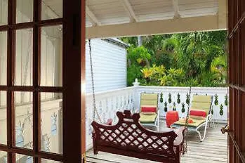 Tropical Hotel