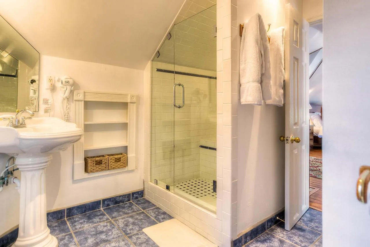 Harbor - Adults Only Bed & Breakfast