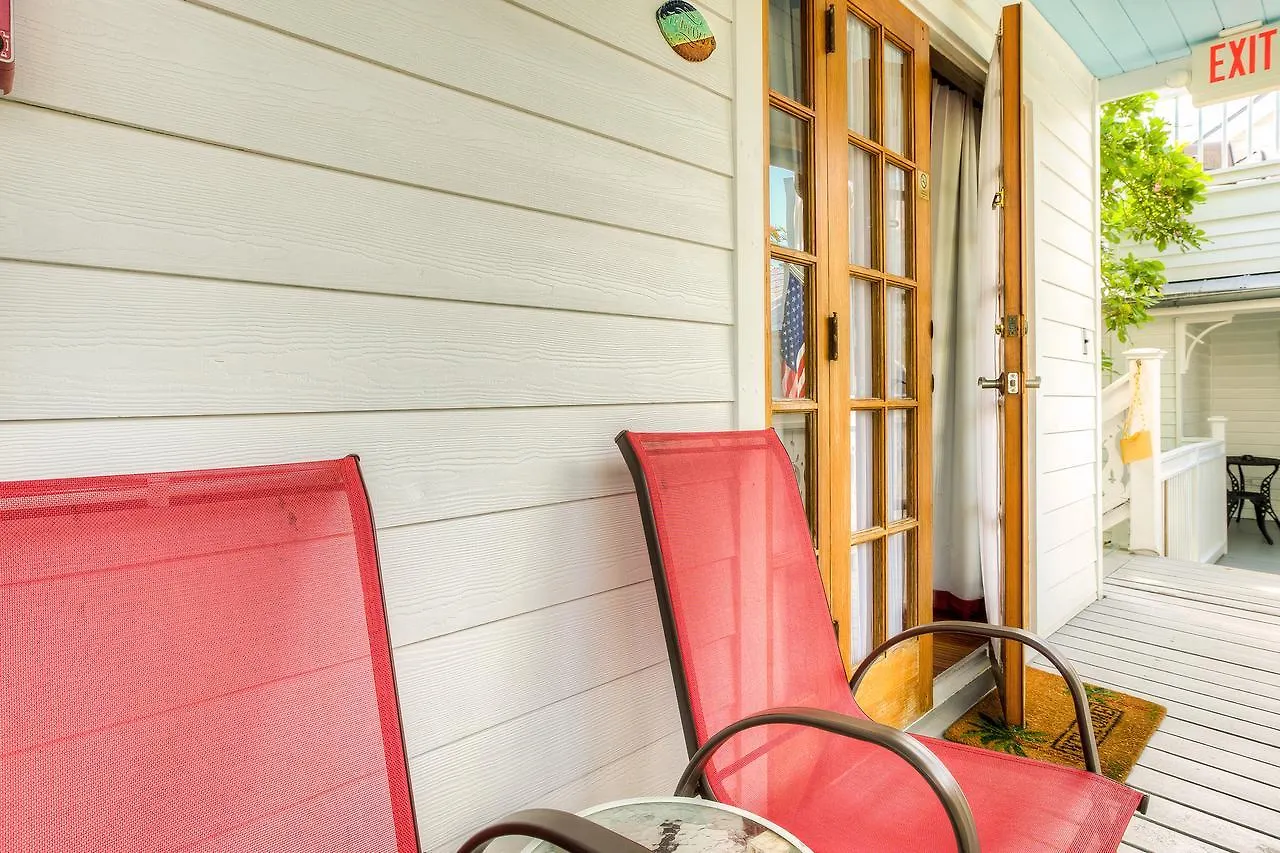 Harbor - Adults Only Bed & Breakfast *