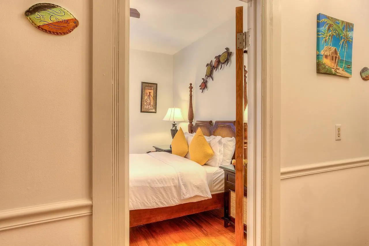 Oda ve Kahvaltı Harbor - Adults Only Key West