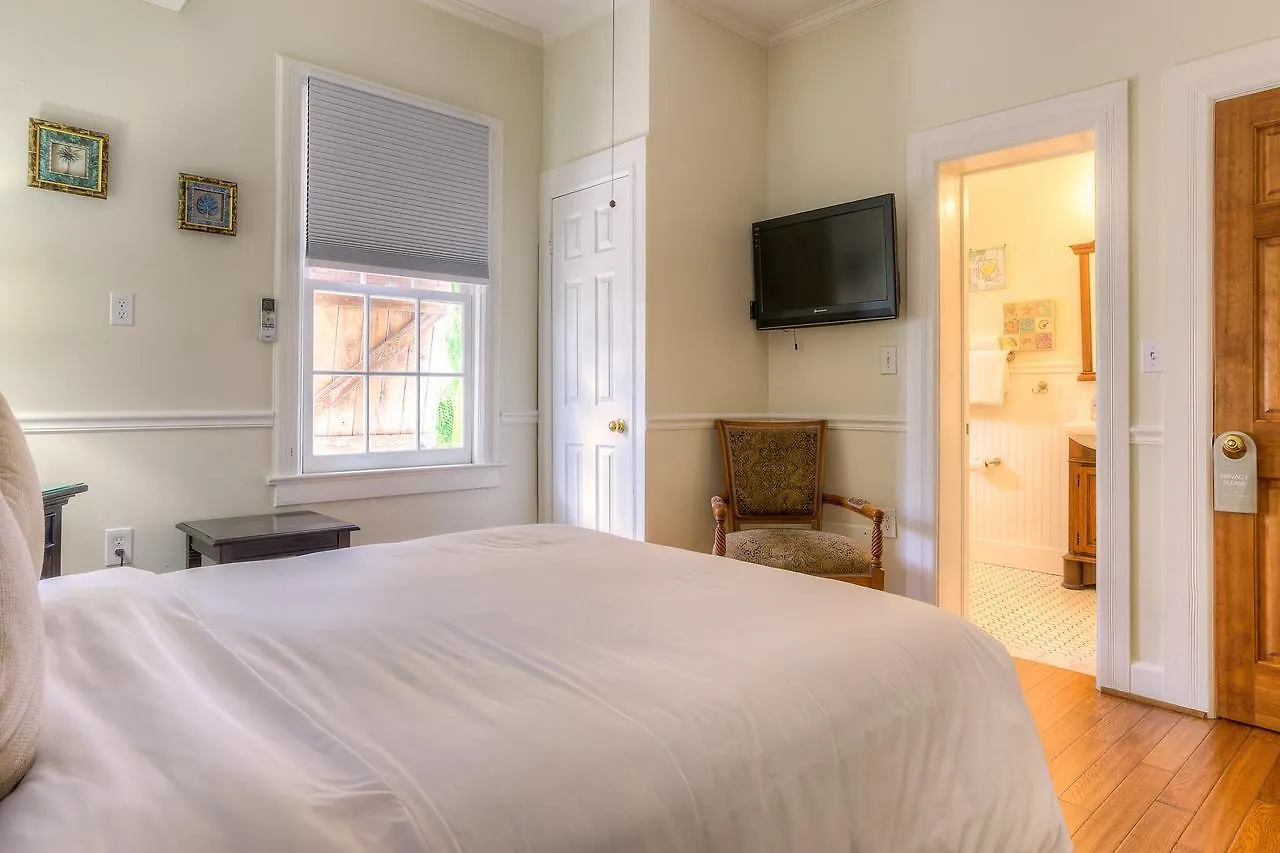 Oda ve Kahvaltı Harbor - Adults Only Key West
