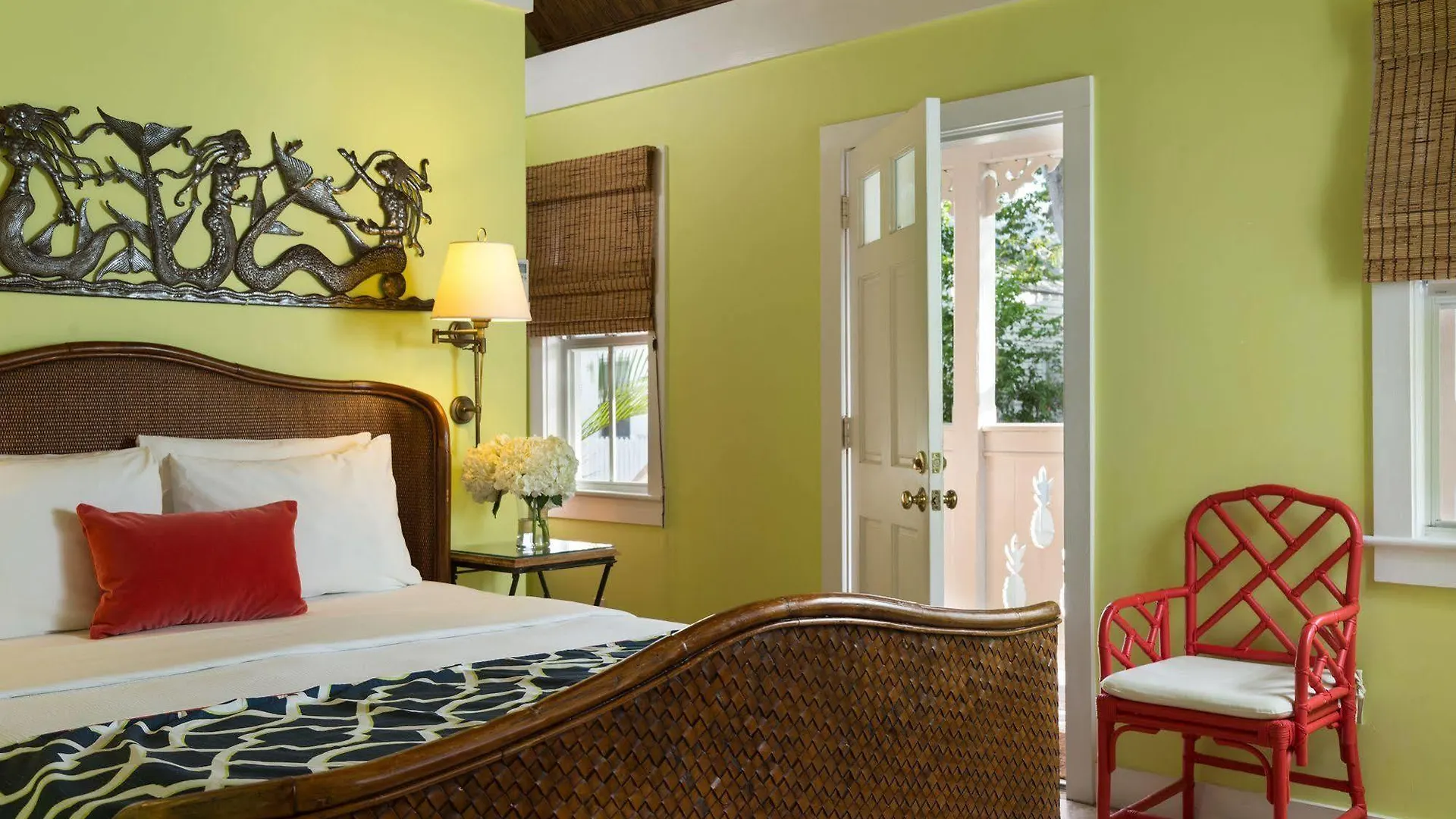 Tropical Hotel 3*