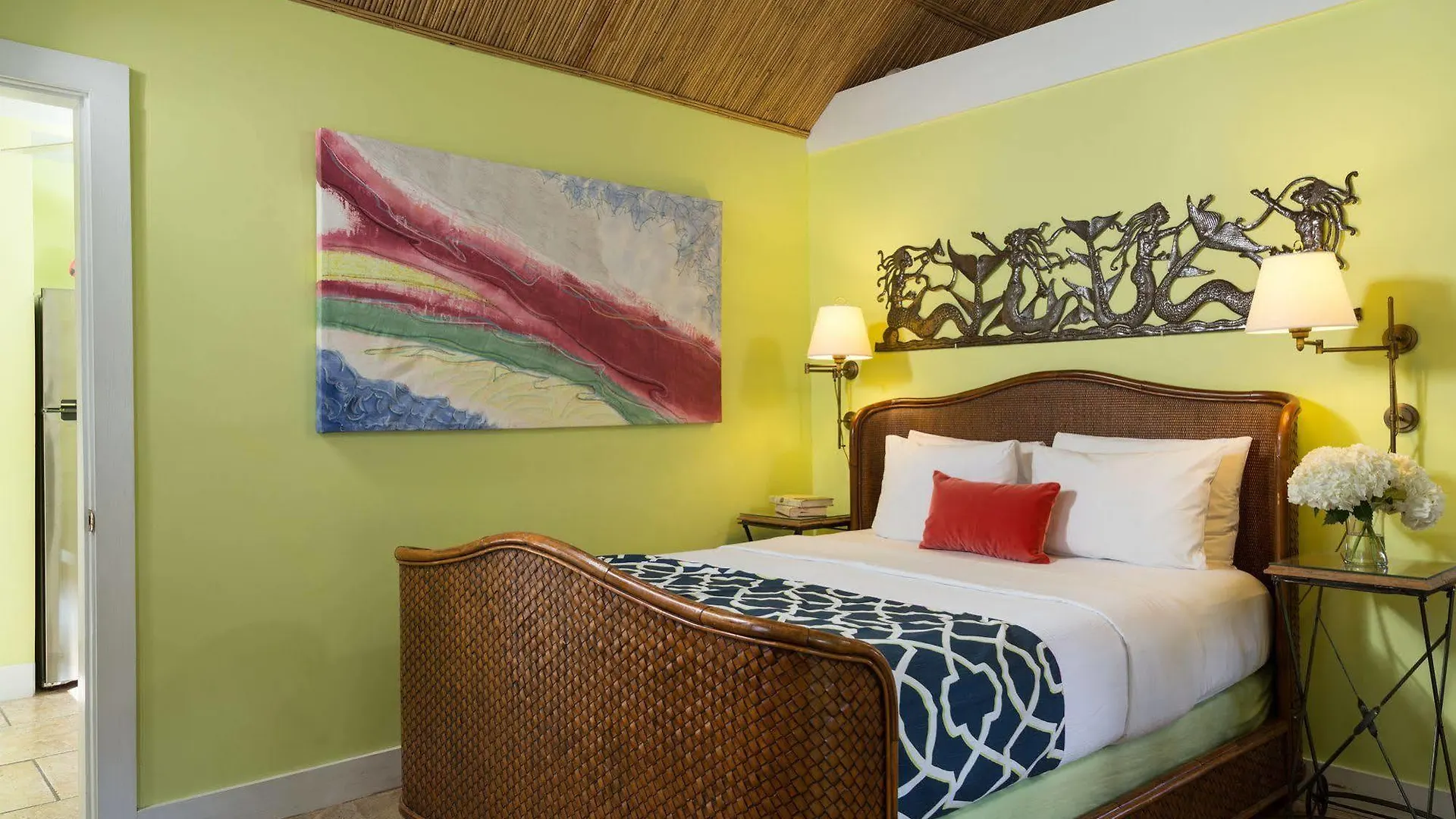 Tropical Hotel