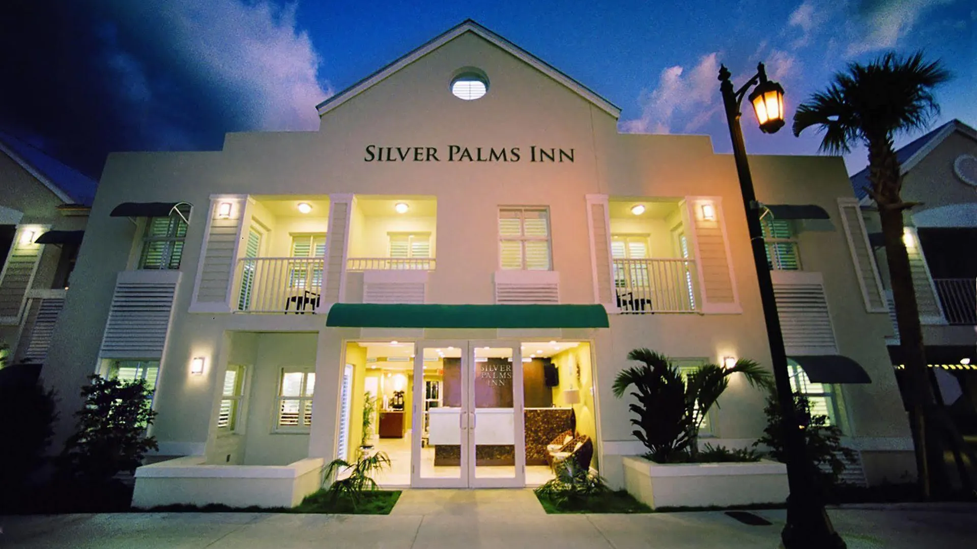 Отель Silver Palms 3*