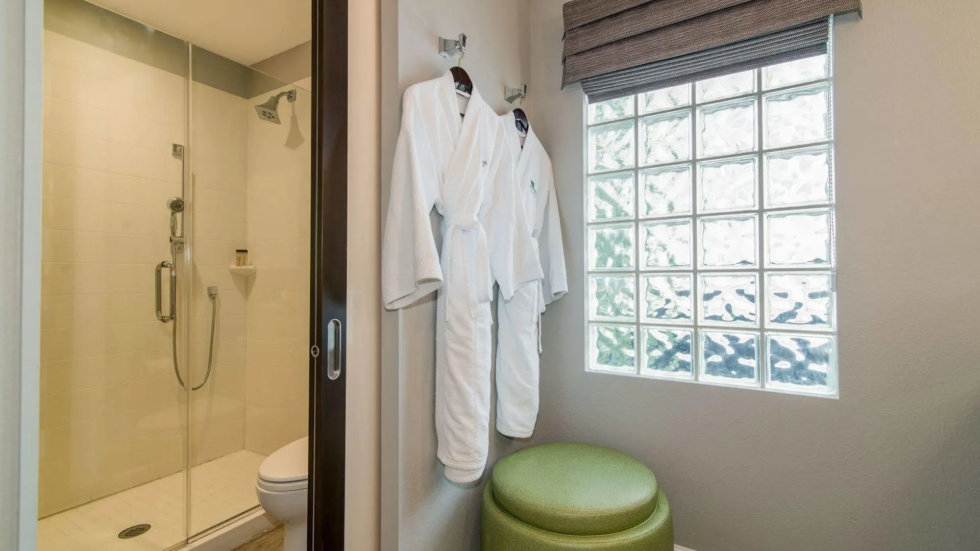 فندق Almond Tree - Adults Only 3*
