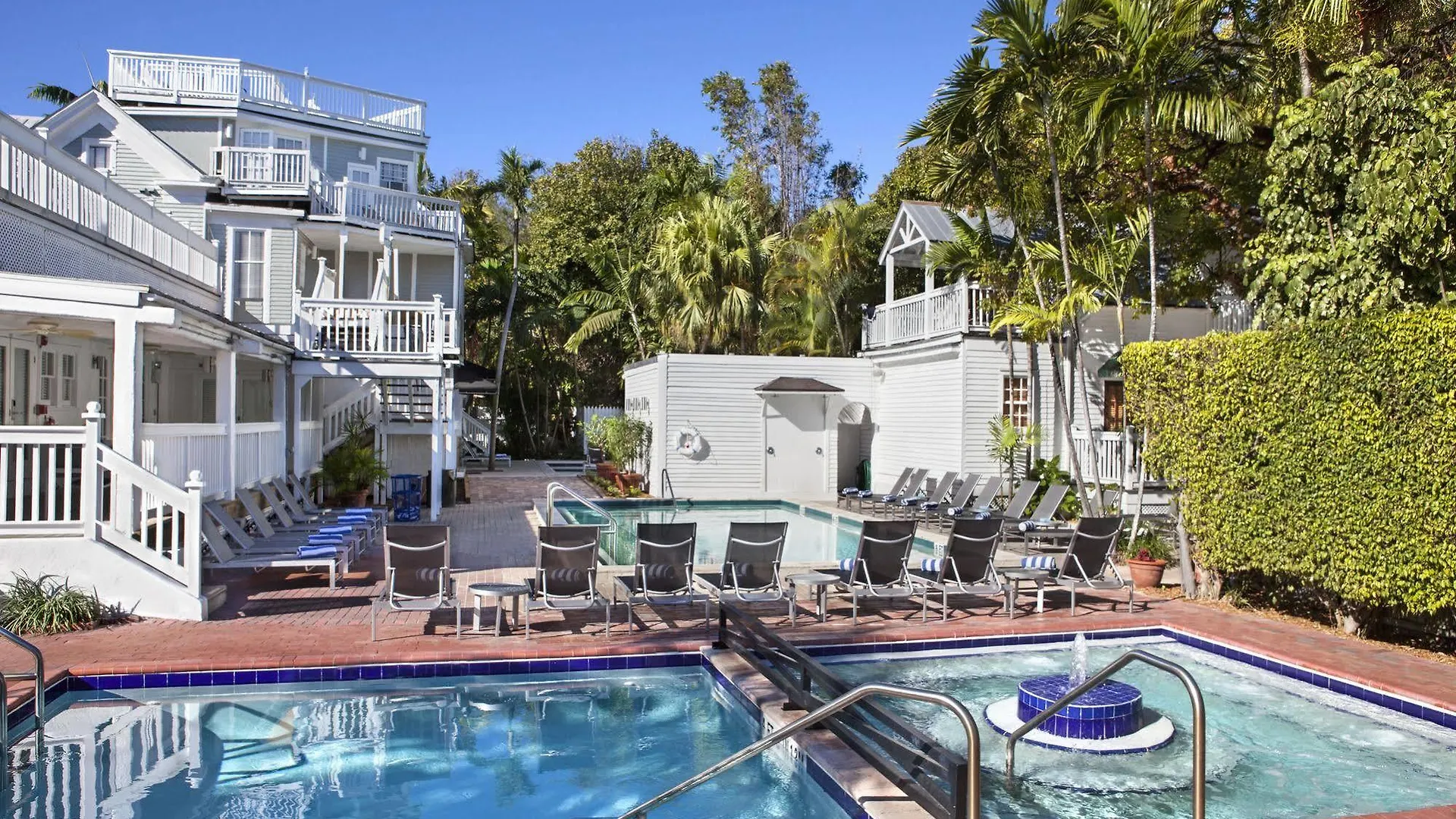 Nyah - Adult Exclusive Bed and breakfast