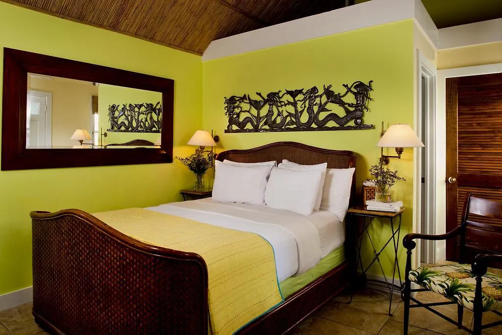 Tropical Hotel 3*