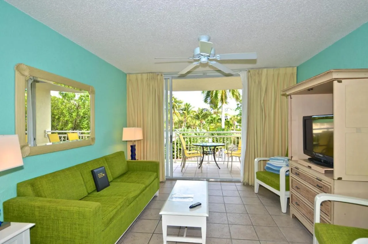 Sunrise Suites Trinidad #105 *