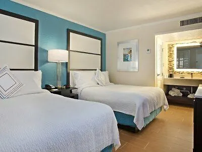 Fairfield & By Marriott