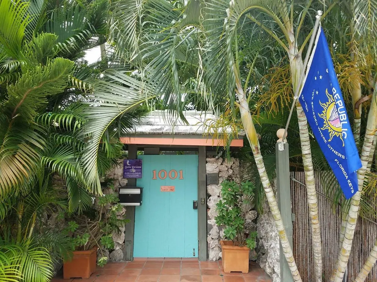 Dreams By The Bed & Breakfast 3*