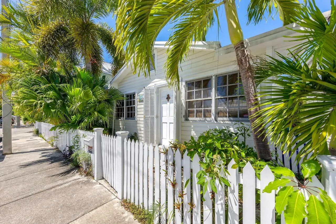 Petronia Key West