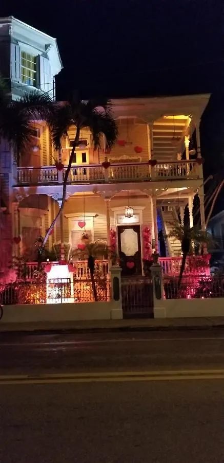 The Artist House 3*