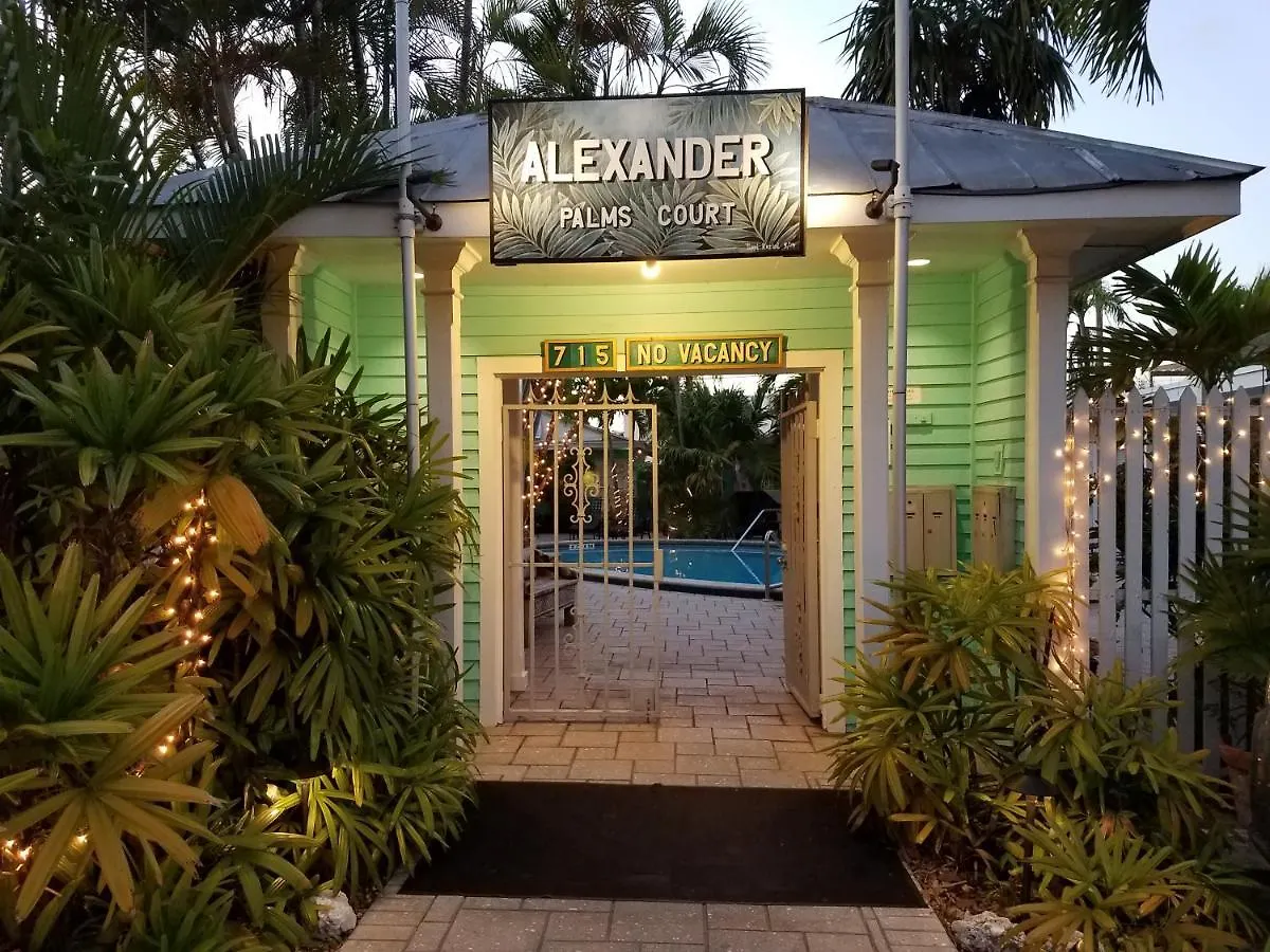 Alexander Palms Court - No Hidden Fees! Guest house *