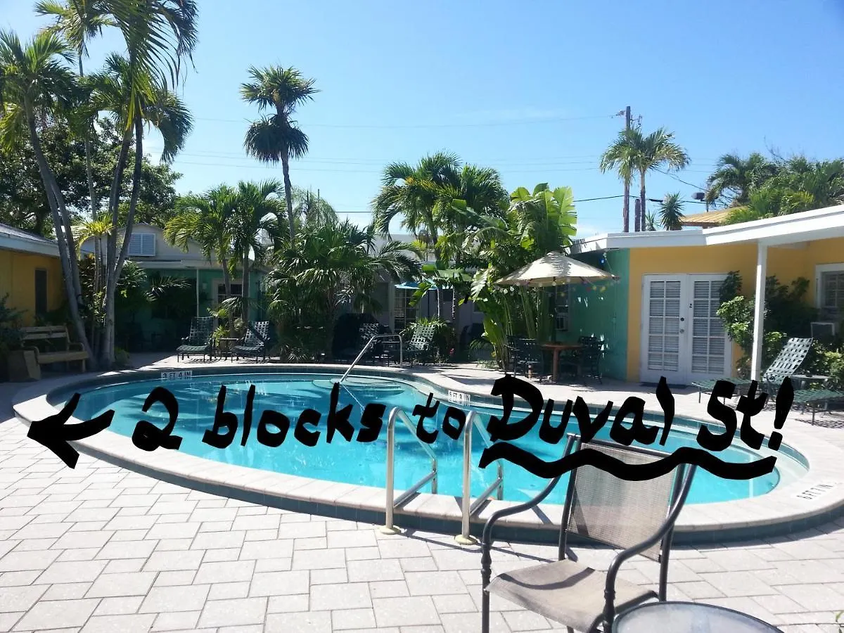 Alexander Palms Court - No Hidden Fees! Guest house